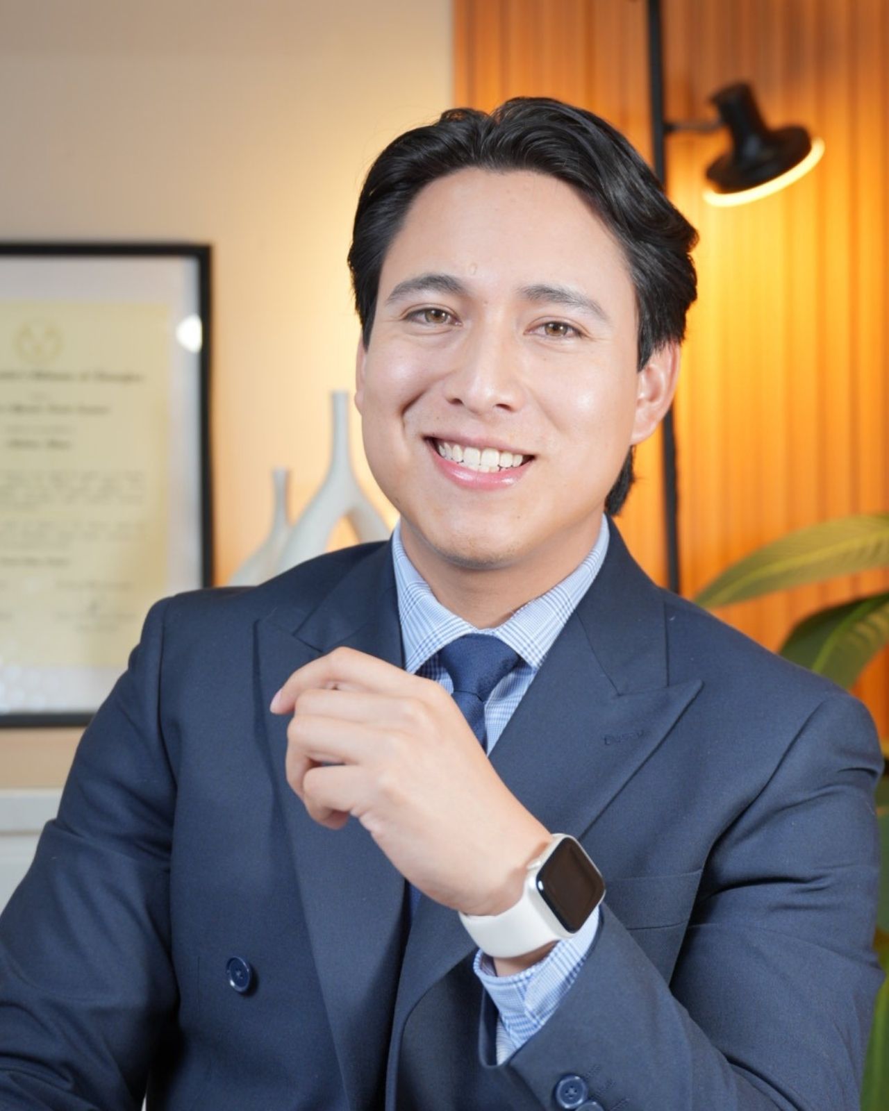 Dr. Damián Treviño